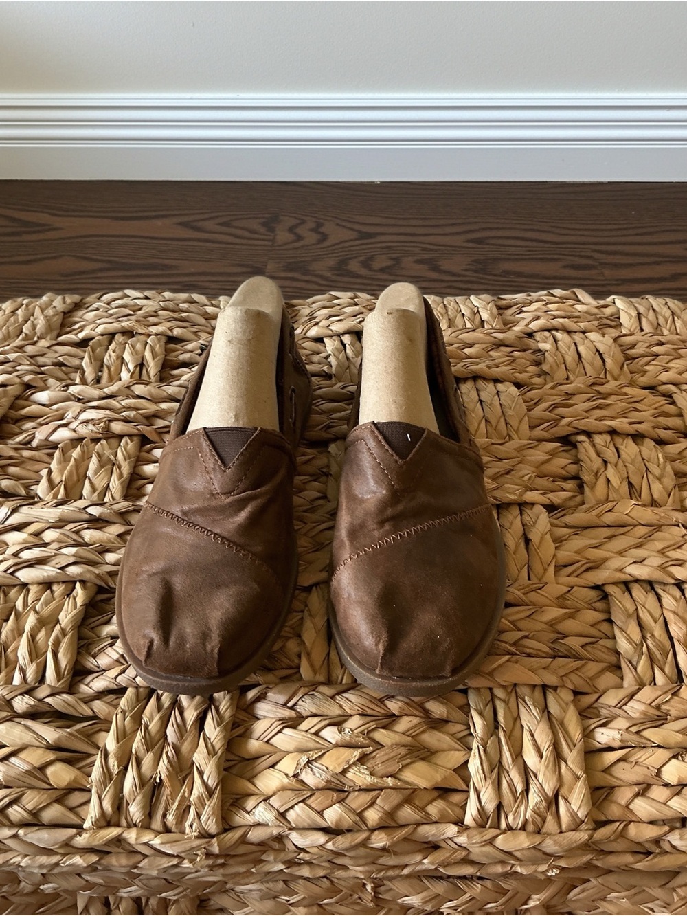 BOBS by Skechers Brown Leather Slip On Loafers Memory Foam Shoes 7.5
